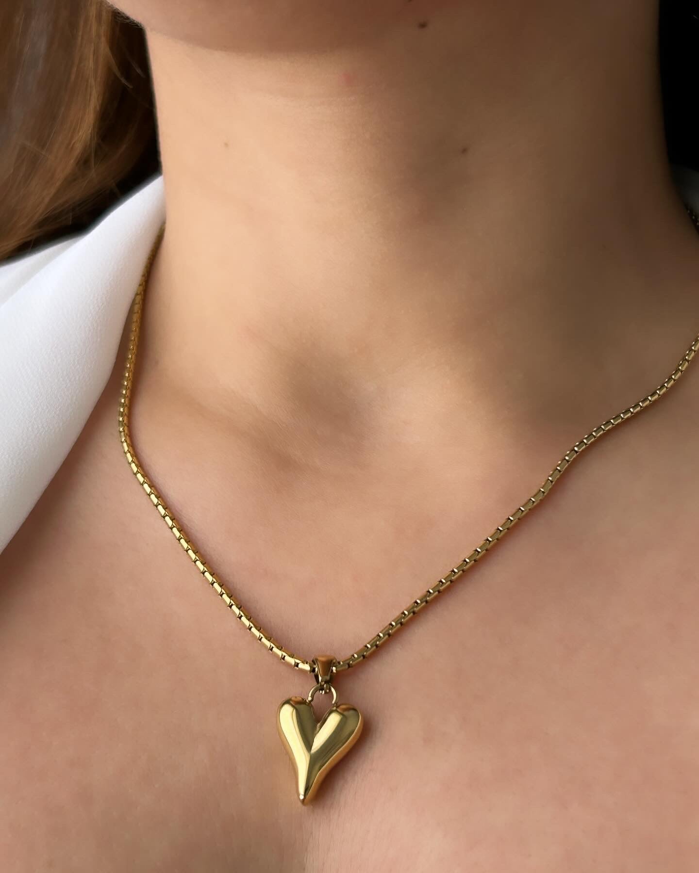 Heart Necklace Gold